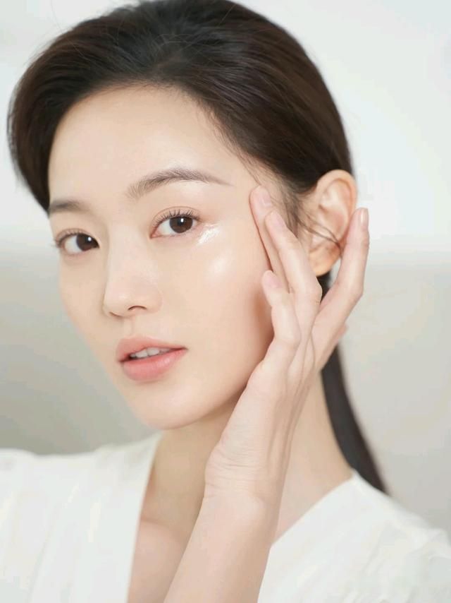 红薯 看上去皮肤好的女人,一般都会有这4个习惯,怪不得比同龄人显嫩