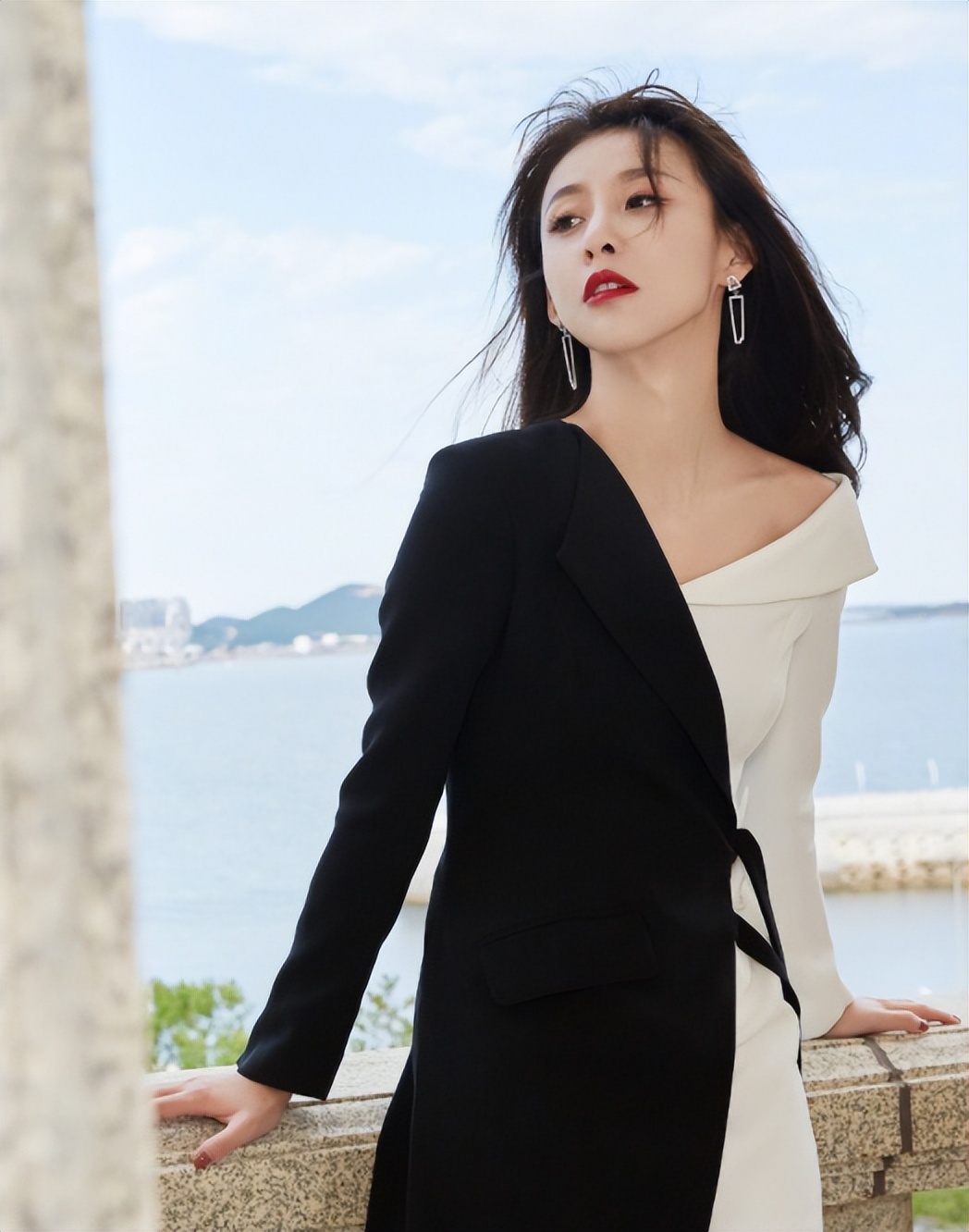 富二代|国民媳妇,疯狂讨好富二代,一心想嫁豪门,比起事业她想嫁豪门?