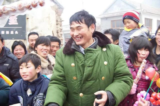 朱之文|北大教授怒批大衣哥，提醒山东老乡多当心，网友听后直呼：精辟