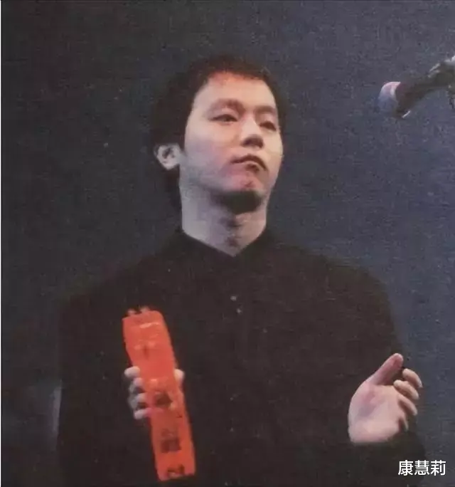 李连杰|年轻时帅气英俊，老了却丑得千奇百怪，这8位男星一个比一个可惜