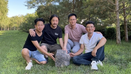 ?上海陨石收藏家花数百万元购得目击陨石,紫金山天文台研究后得出结论