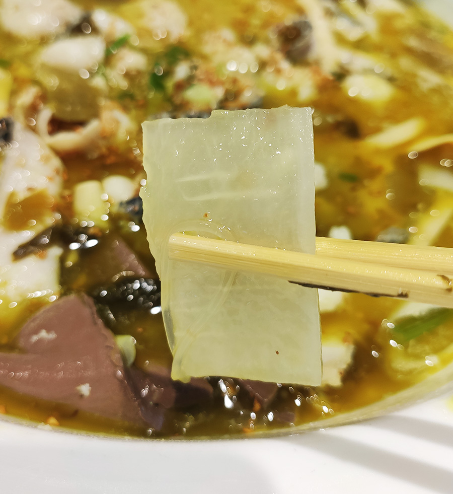 逛方特附近的商场,6楼餐厅装修真内卷,酸菜鱼配菜比鱼好吃