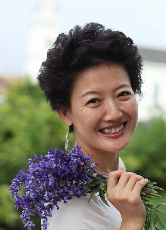 央视|年过40还不结婚,这7位央视女主持,个个知性靓丽情史干净