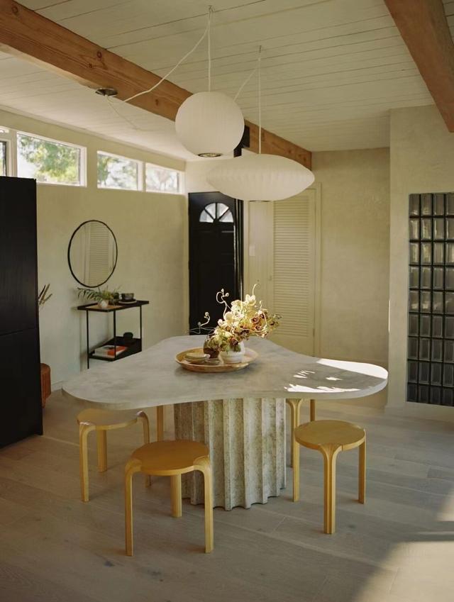 发现一个洛杉矶住宅,那叫一个素雅,为日式融合北欧的美感打Call