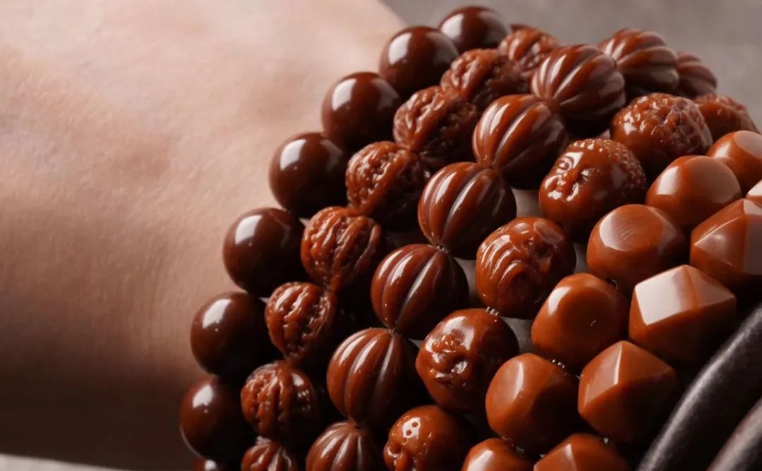 文玩|有的串儿，不用上配饰就很美了