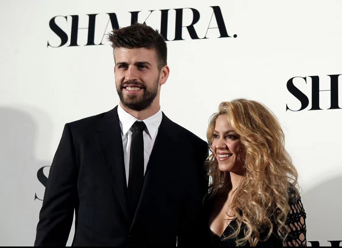 杰拉德·皮克|男友疑似出轨被抓包，夏奇结束与皮克11年恋情！