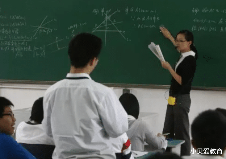 中学|县城中学招语文老师,“一个必备条件”让人意外,普通人达不到