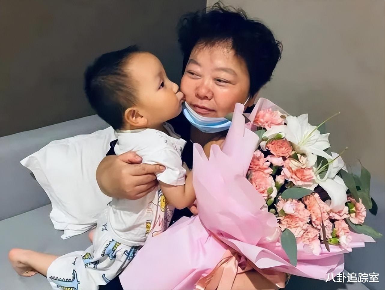 |母慈子孝?熊磊晒熊妈做饭视频,3人吃5道菜太奢侈,网友:有钱人