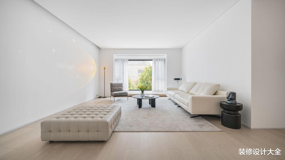 有一说一,还是极简风最耐看!看她家客餐厅,真大气!