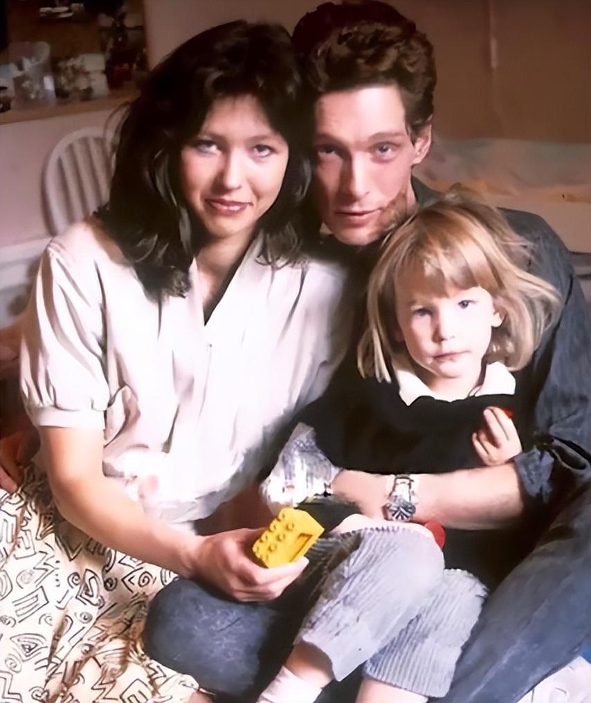 伯恩|“世界第一美少年”伯恩:母亲自杀,被导演玷污,美貌毁了他一生