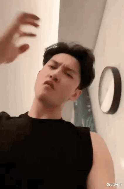 刘洲成|发布暴力视频，对着镜头拳打脚踢，他像疯了一样，又被全网骂了！