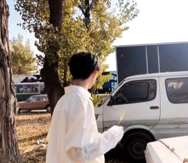 郭德纲|网友做核酸偶遇马嘉祺，得到小马温柔回应，简单两个字让人破防了