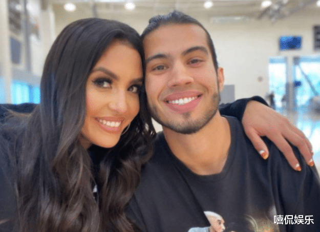 瓦妮莎发福后开始减肥！花高价请男私教在别墅内上课，关系很亲密