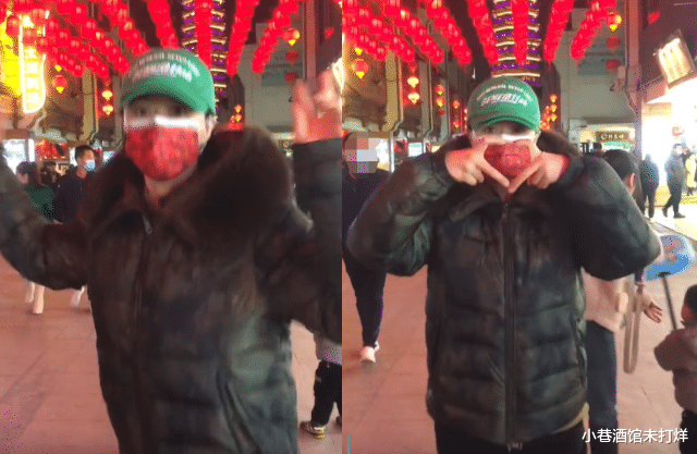 蒋欣|蒋欣素颜和员工逛小吃街!大口吃臭豆腐接地气,手拎一袋平价零食