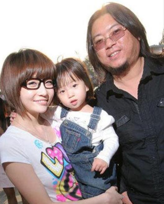 高晓松|高晓松前妻自曝被打,被猥琐男一拳打晕踹胸部,妹妹也被打进医院