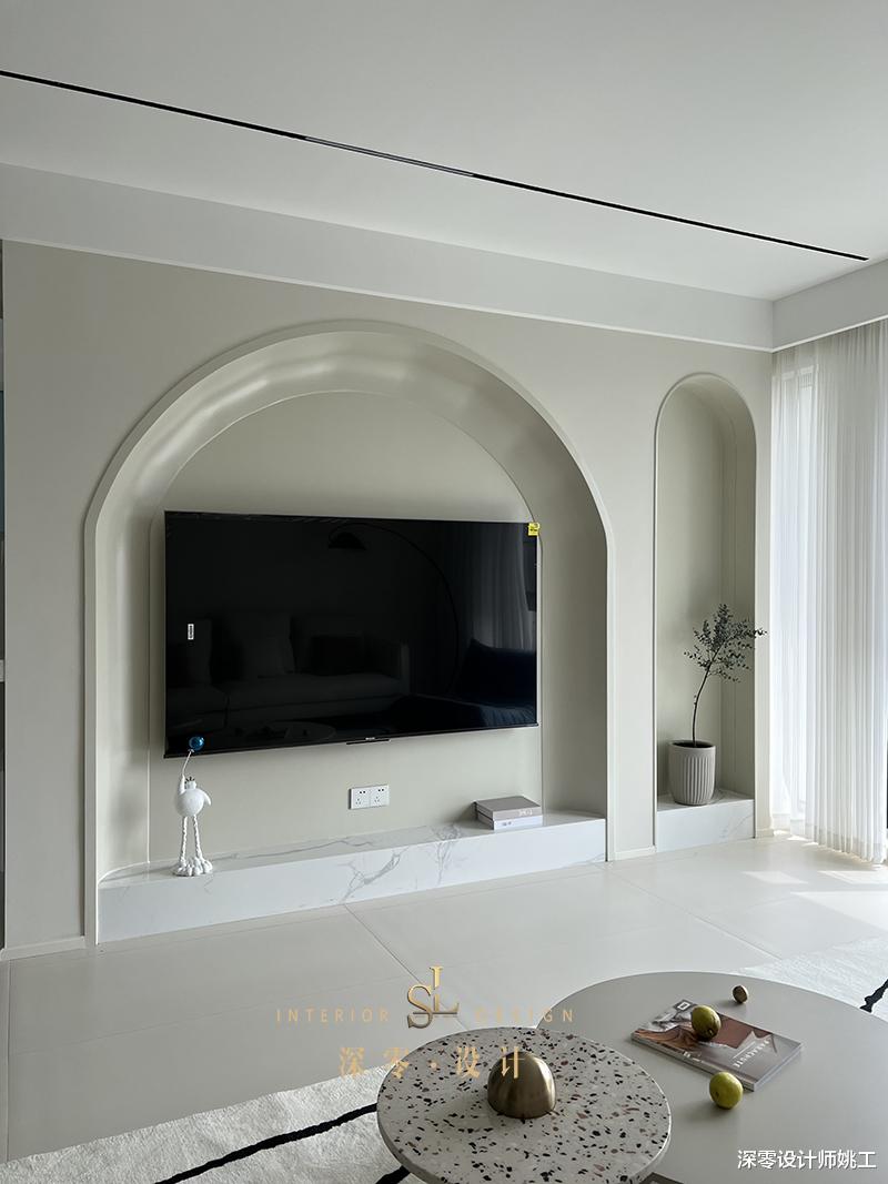 合肥九溪江南客厅，阳台纳入室内，和旁边小房间打通，做成开放式