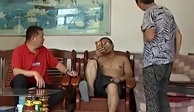 短视频|河北38岁男子啃老十年，自称领悟人生真谛