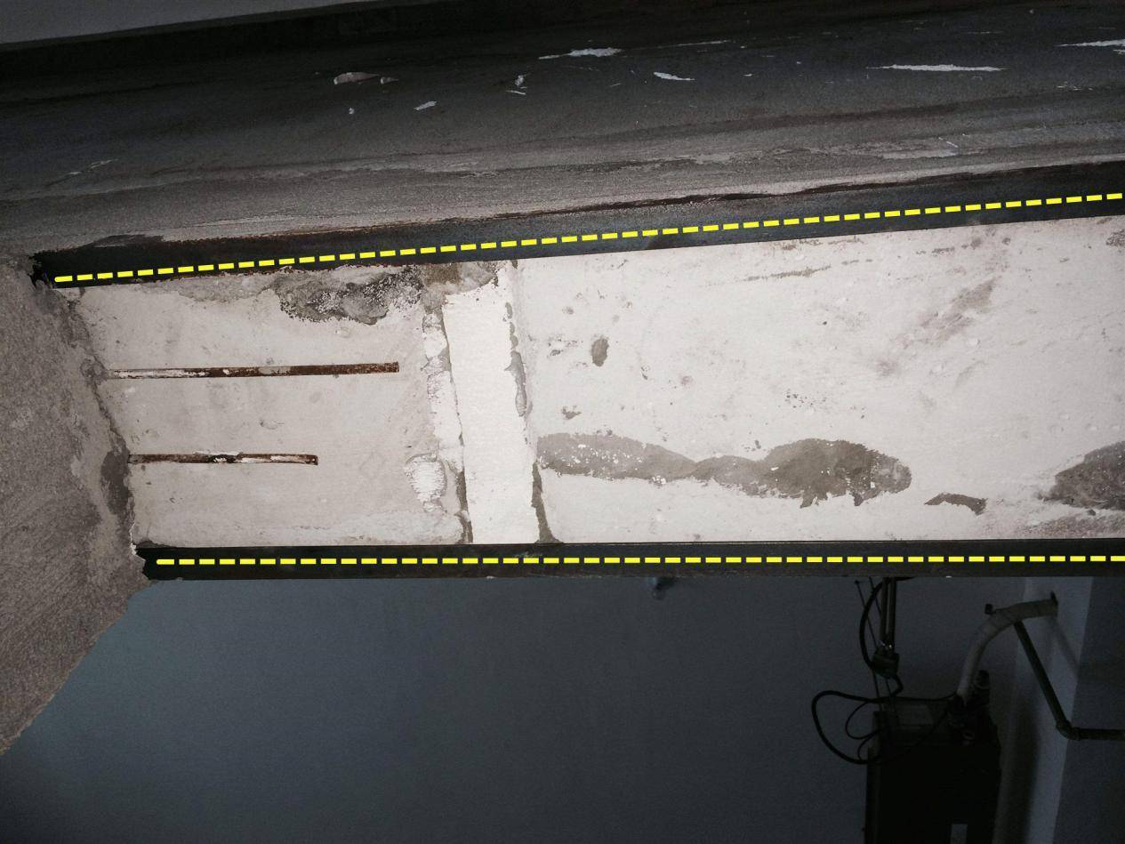 白得个露台很开心,却多个横梁不能砸,瓷砖一贴美观多了!