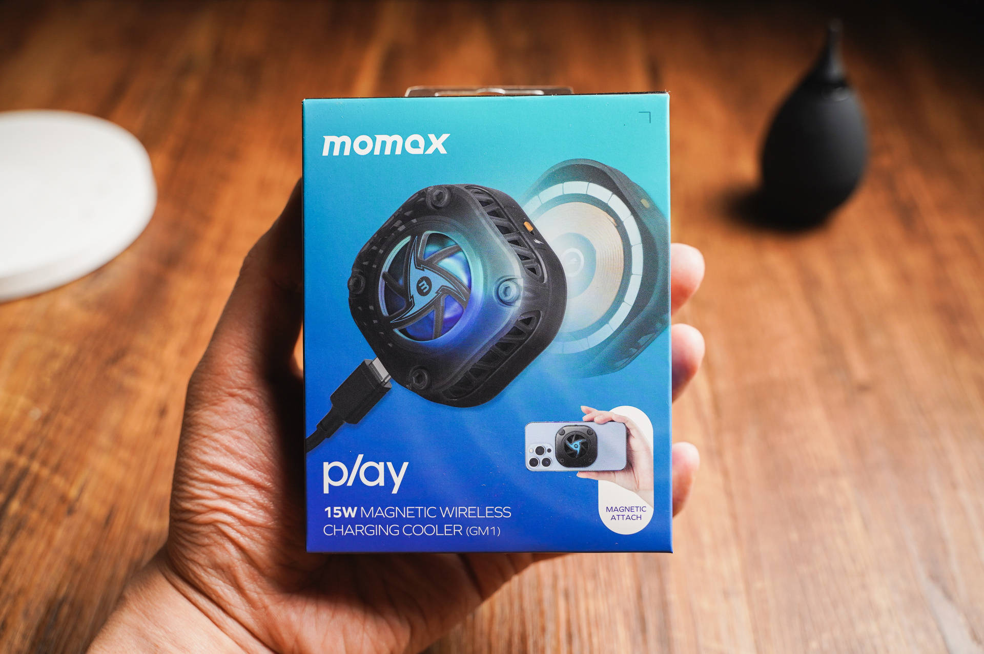 无线充电|摩米士透明磁吸散热器,无线充电也能冷静表现