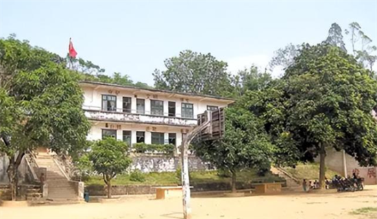 2011年广西9名无业青年,轮番糟蹋30名初中女生2小时,最终酿悲剧