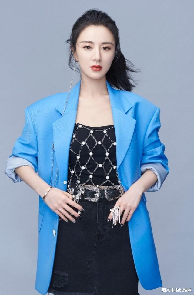 邓伦|人民日报点评邓伦:自断出路,自毁前程