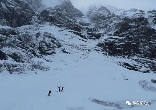 西双版纳|今年秋季，喜马拉雅阿式攀登队伍在季风气候中艰难行进