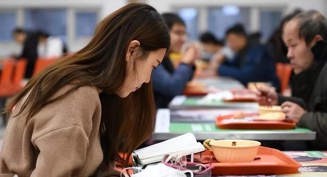 大学|“三本生能进入体制内，那还读什么985大学”？这番话引众人深思
