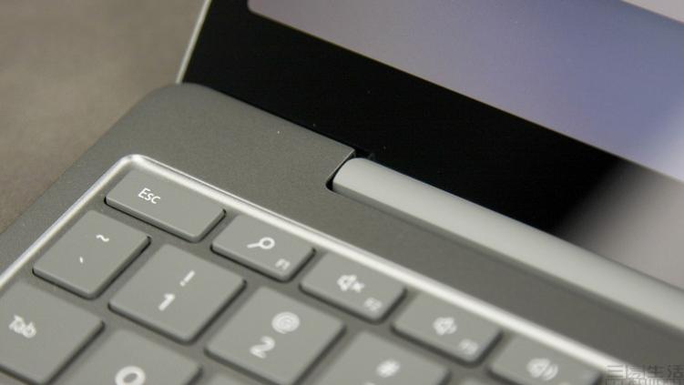 华硕灵耀|Surface Laptop Go 2评测：五千元的顶级商务体验