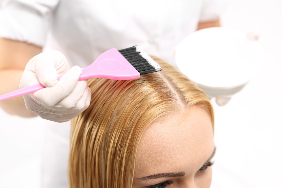 护肤品 染发前头发是越油越好吗?会影响染发颜色吗?这三点一看就明白