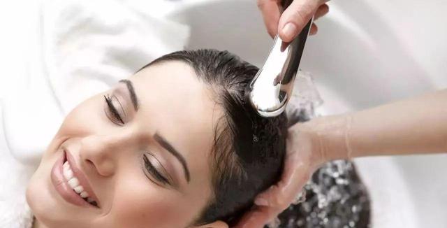 真维斯 头发经常出油怎么办?医生提醒:让头发告别油腻,6件事需做到位