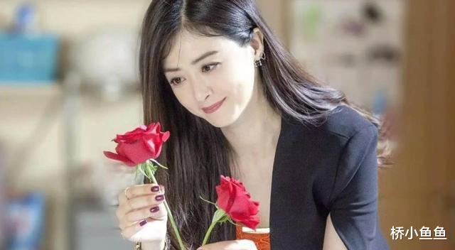 蒋欣|“戏好人糊”蒋欣:为赵丽颖仗义执言,却因耿直毁前程?