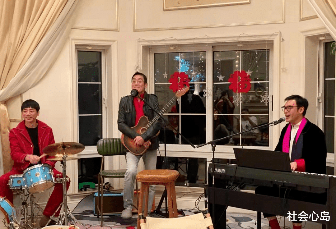 豪宅|8位港星回香港过年，苗侨伟全家从国外回港，刘嘉玲晒香港豪宅