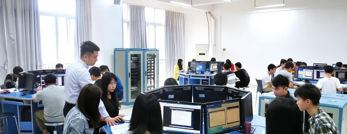 大学|中国烟草福利待遇赶超公务员？五大专业占优势，轻松端“金饭碗”