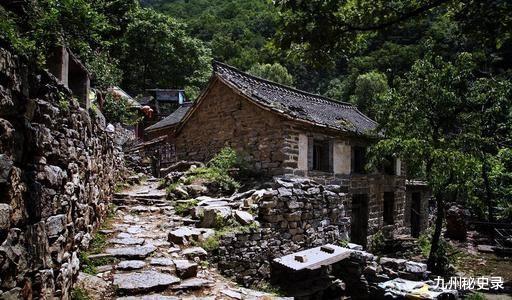湘西惊现神秘村庄，700年来只能进不能出，专家调查发现其中问题
