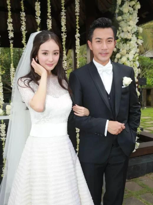 杨幂|杨幂将“渔网”当上衣，看到照片后，网友纷纷表示：太漂亮了