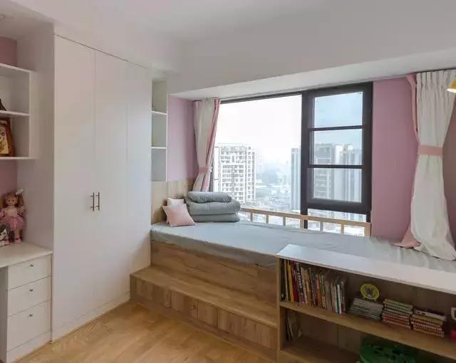 窗户边上的空间别浪费了,现在流行这样设计,颜值高又实用!