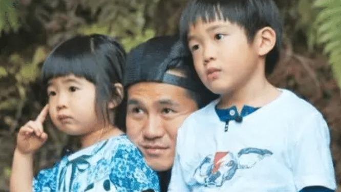 曹格|离了？曝曹格妻子已搬家！12岁女儿近照暴瘦好吓人，圆脸变尖下巴