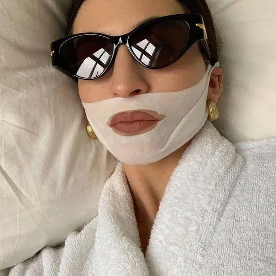钻石 指缝都闪着光的女人,还怕皱纹横生?细节控表示不要再拿传统审美吓唬人了