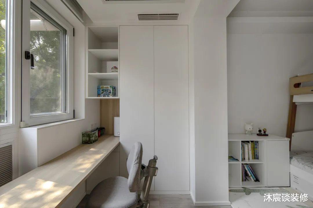 夫妻俩爆改46㎡老破小,住1家5口和2只小猫没压力,还有超多收纳