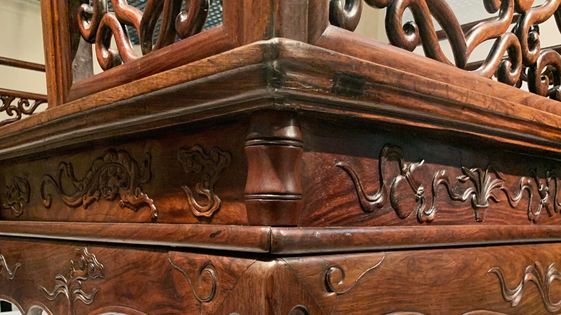 |高束腰满工雕刻，黄花梨架子床下盘美不胜收