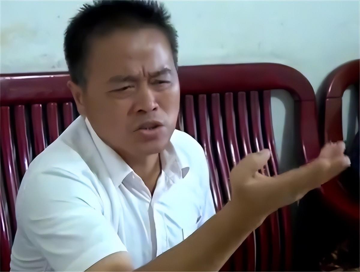 亲生母亲上门探望,女儿梆梆4拳打出家门,女儿:猫哭耗子假慈悲