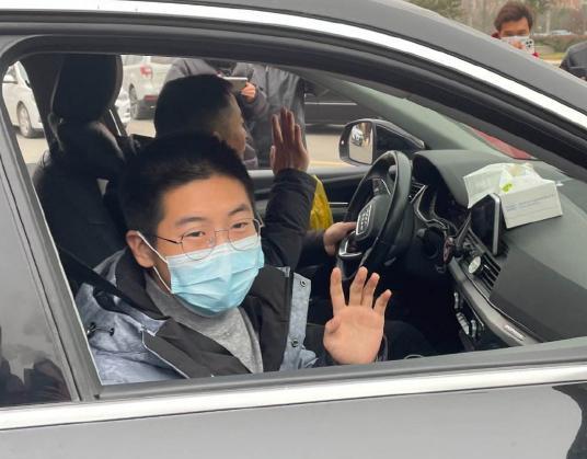 孙卓养父母自食恶果,曝二女儿被退婚名声扫地,还对孙卓道德绑架