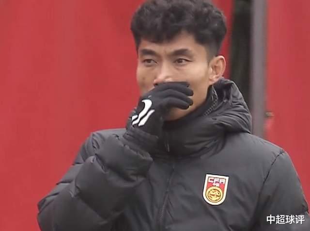 李霄鹏|郑智在国足再获李霄鹏重用：不用指挥训练，成为自己贴身陪同！