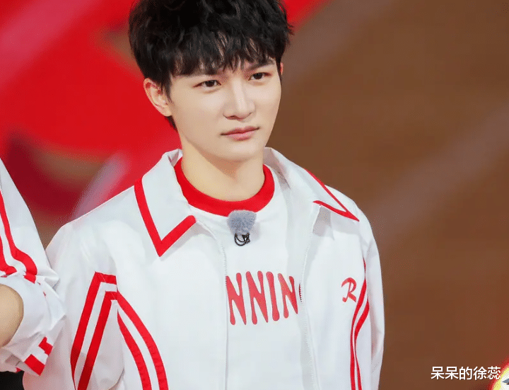 蔡徐坤|四年没演戏的蔡徐坤,被传与虞书欣合演情侣,网友评价出奇一致!