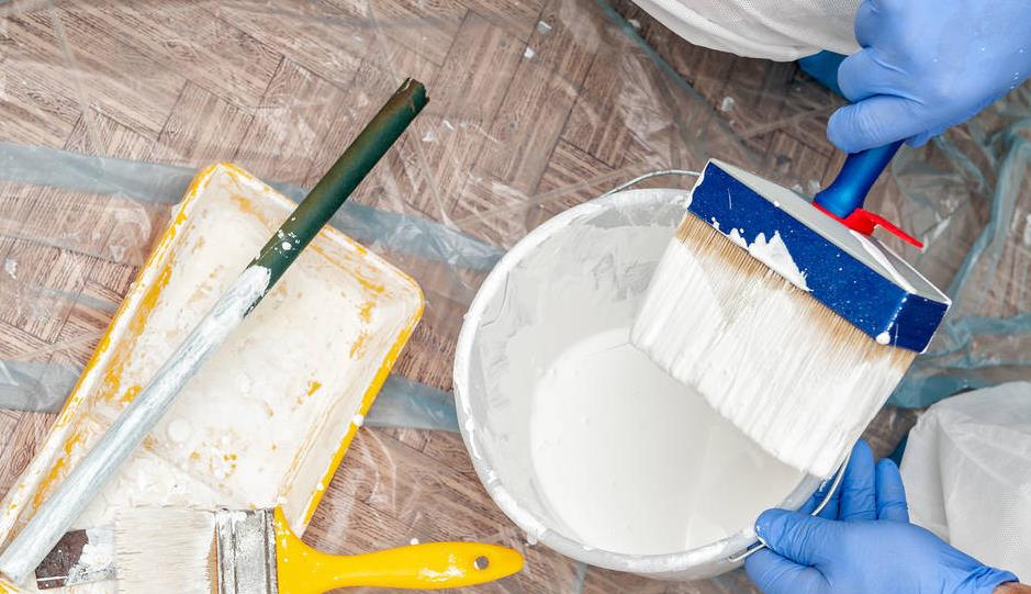 乳胶漆千万别任意兑水，3个方面都要掌握，重点关注其中的8点