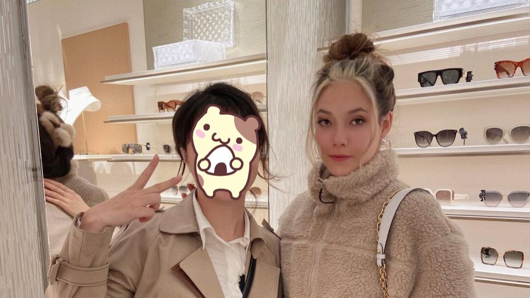 成都|谷爱凌近照曝光，穿毛绒外套体态臃肿，装扮成熟被指像东北大姨