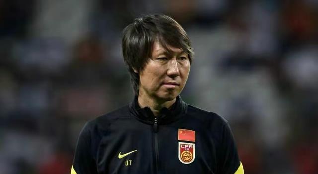 李铁案重大突破！一大鱼又被带走，曾参加02世界杯，中国男足大佬