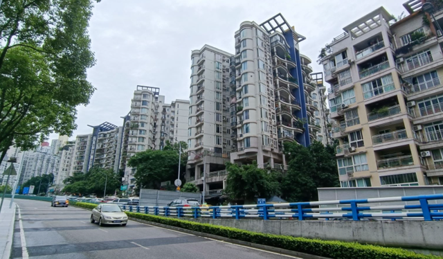房价|重磅！重庆江北嘴房价跌破一万了？看完这个区域，我当场惊呆了