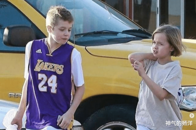 希洛|出生就抽中颜值上上签,一张照片卖3000万的她,真的有这么美?