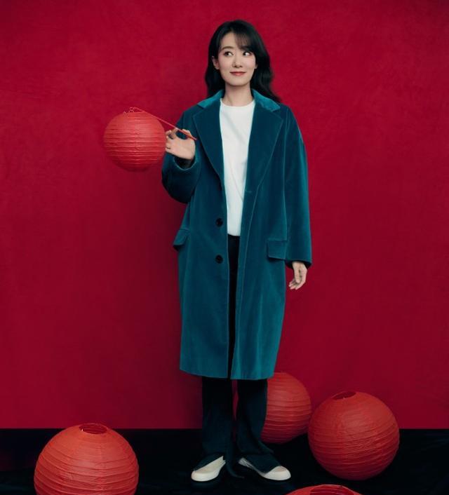 张小斐|张小斐舞台同款被扒,再回春晚状态超好,红气养人!